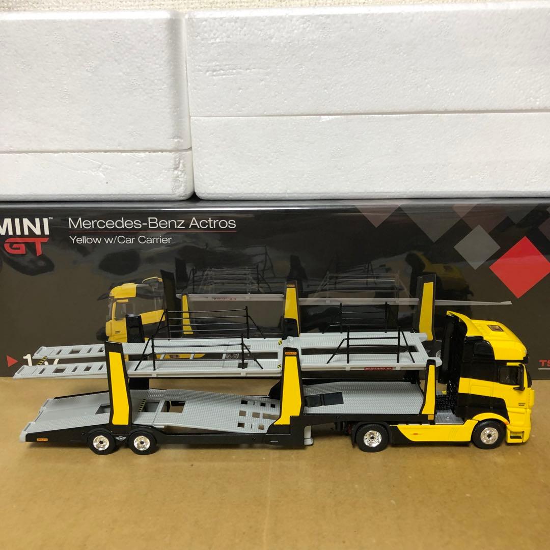 MINI GT　メルセデスベンツ アクトロス　イエロー w/ カー キャリアー