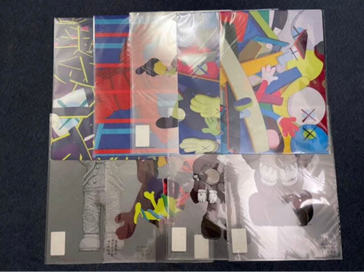 KAWS TOKYO FIRST クリアファイル A4サイズ 全種9枚セット