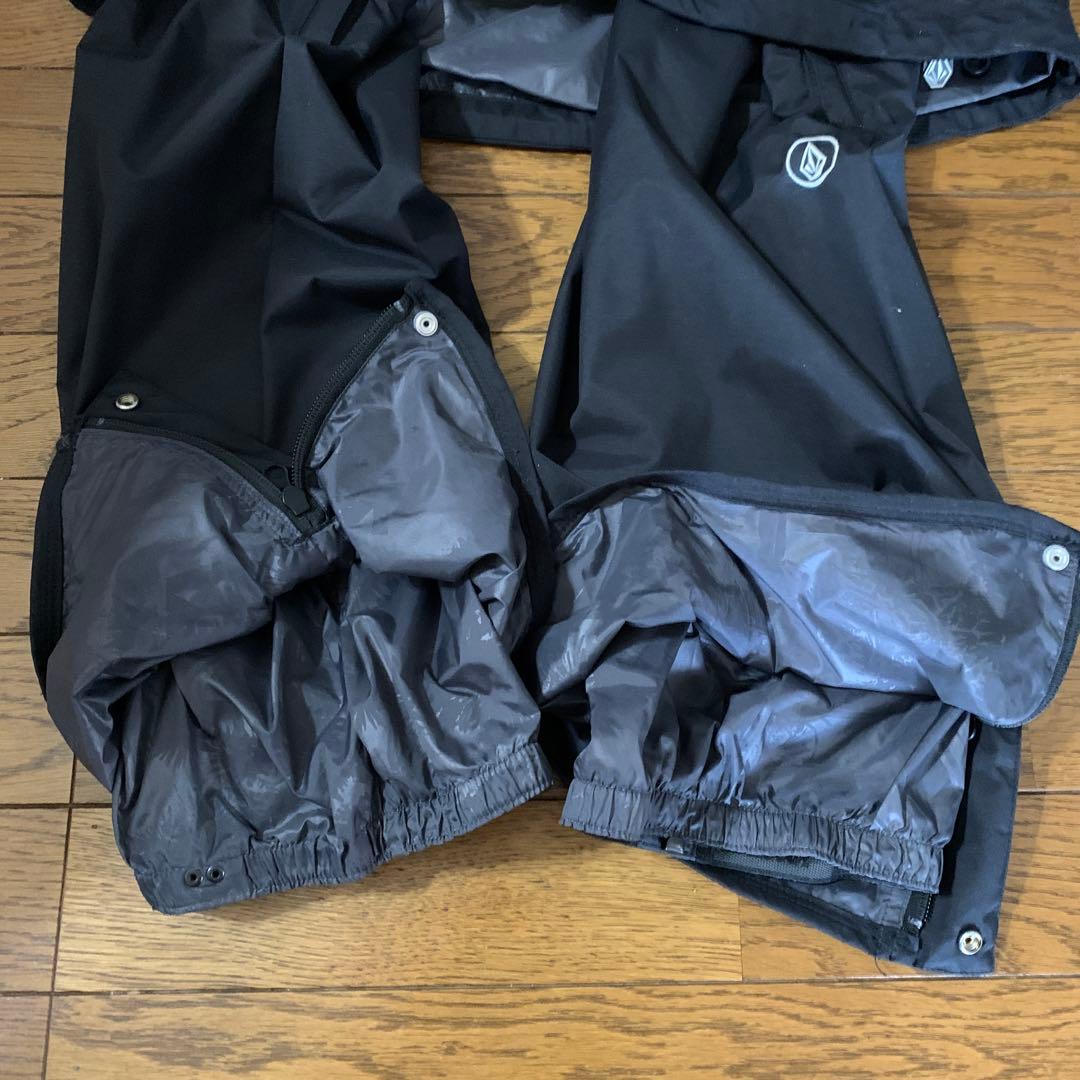 美品】VOLCOM スノーボード ウエア 上下セット レディースM