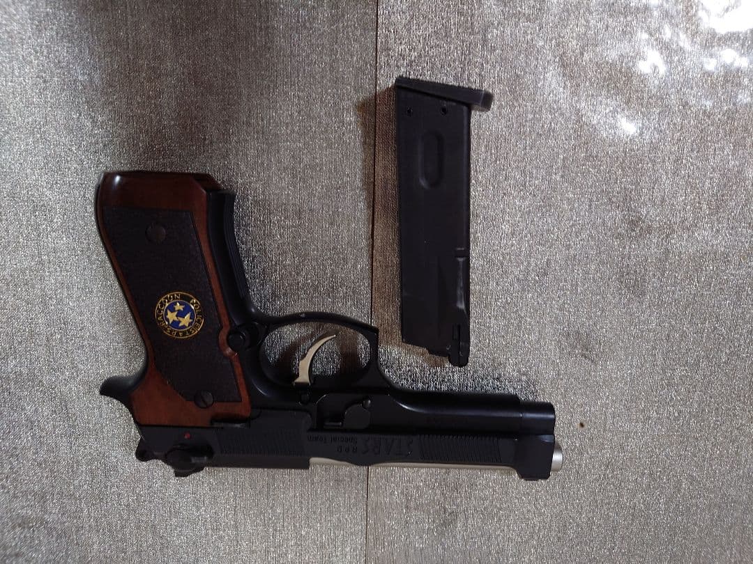 u*a様 バイオハザード3 サムライ・エッジ改 クリス・レッドフィールドモデル