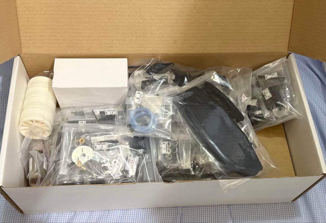 未組み立て★ヨコモGT-4W エンジンレス シャーシキット 1/10 スケール