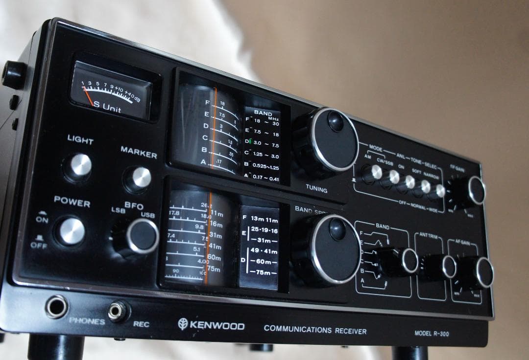 ☆とても綺麗☆動作品☆TRIOトリオ☆R-300☆受信機☆BCLラジオ☆