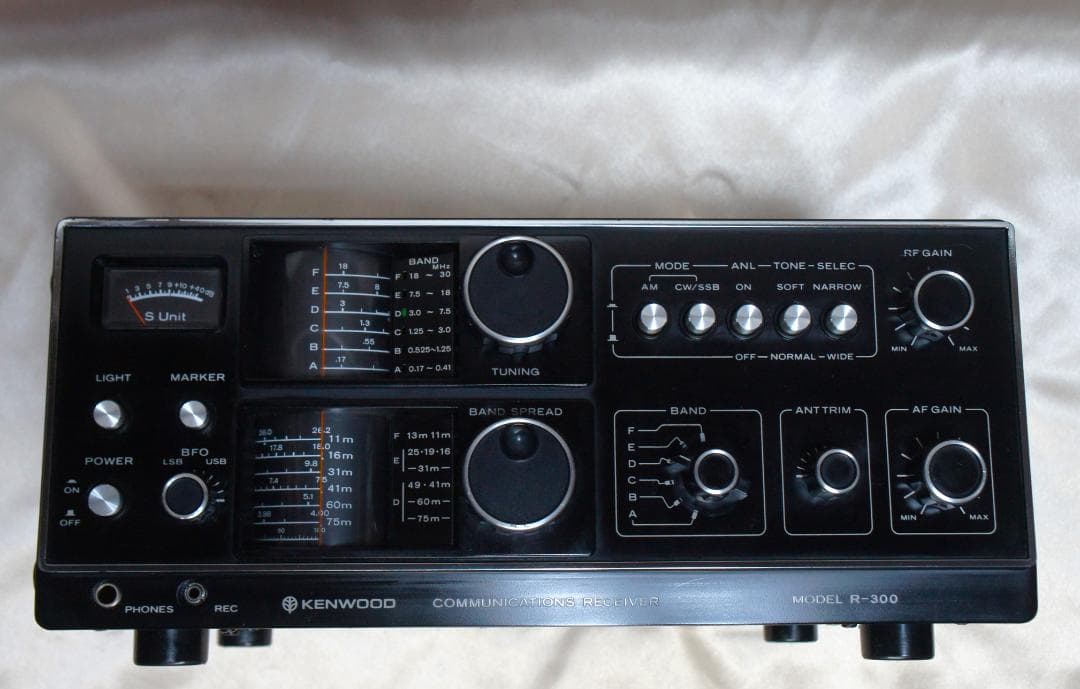 ☆とても綺麗☆動作品☆TRIOトリオ☆R-300☆受信機☆BCLラジオ☆