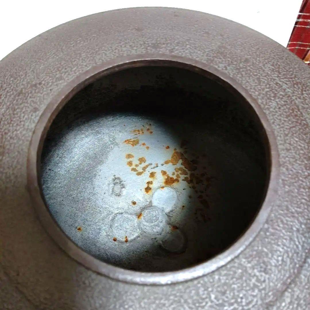 炉釜、老松紋肩衝釜、佐藤清光作、およ28番