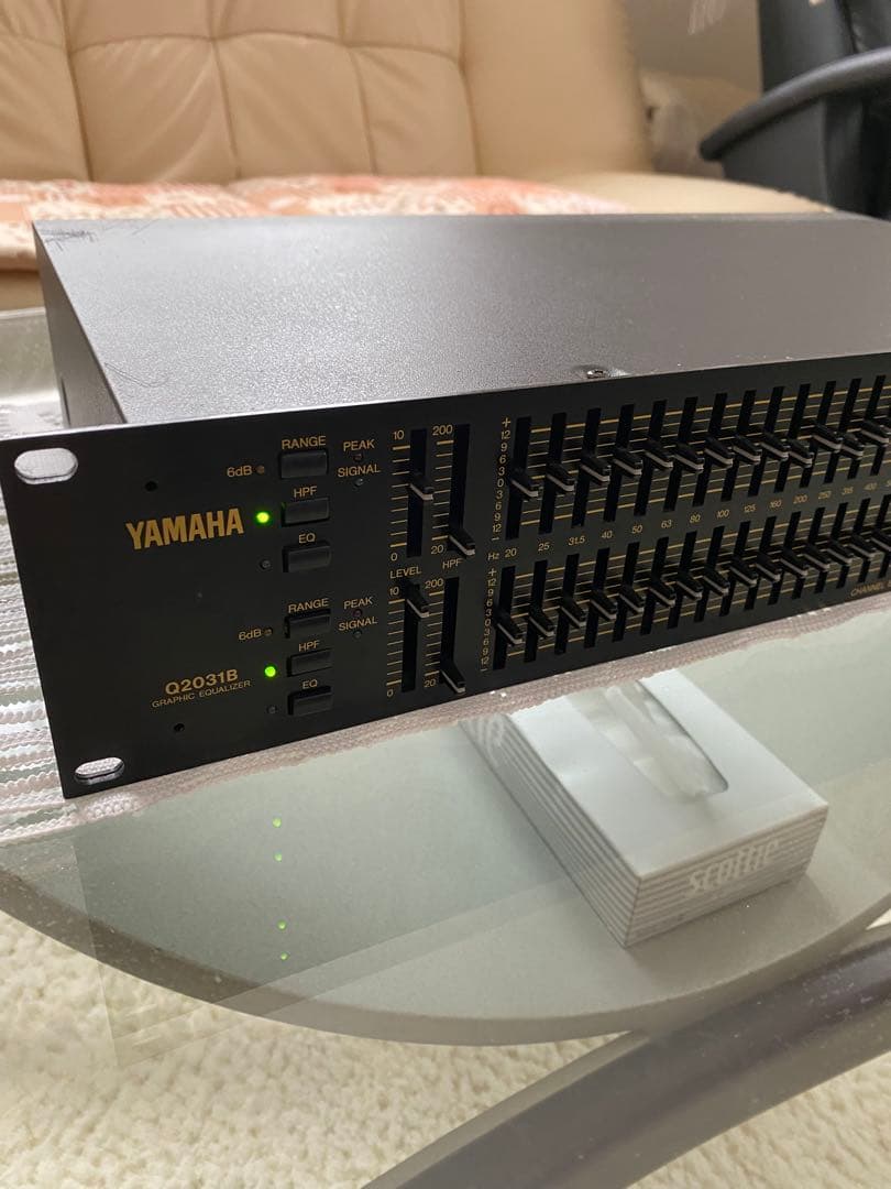YAMAHAQ2031 B グラフィックイコライザー