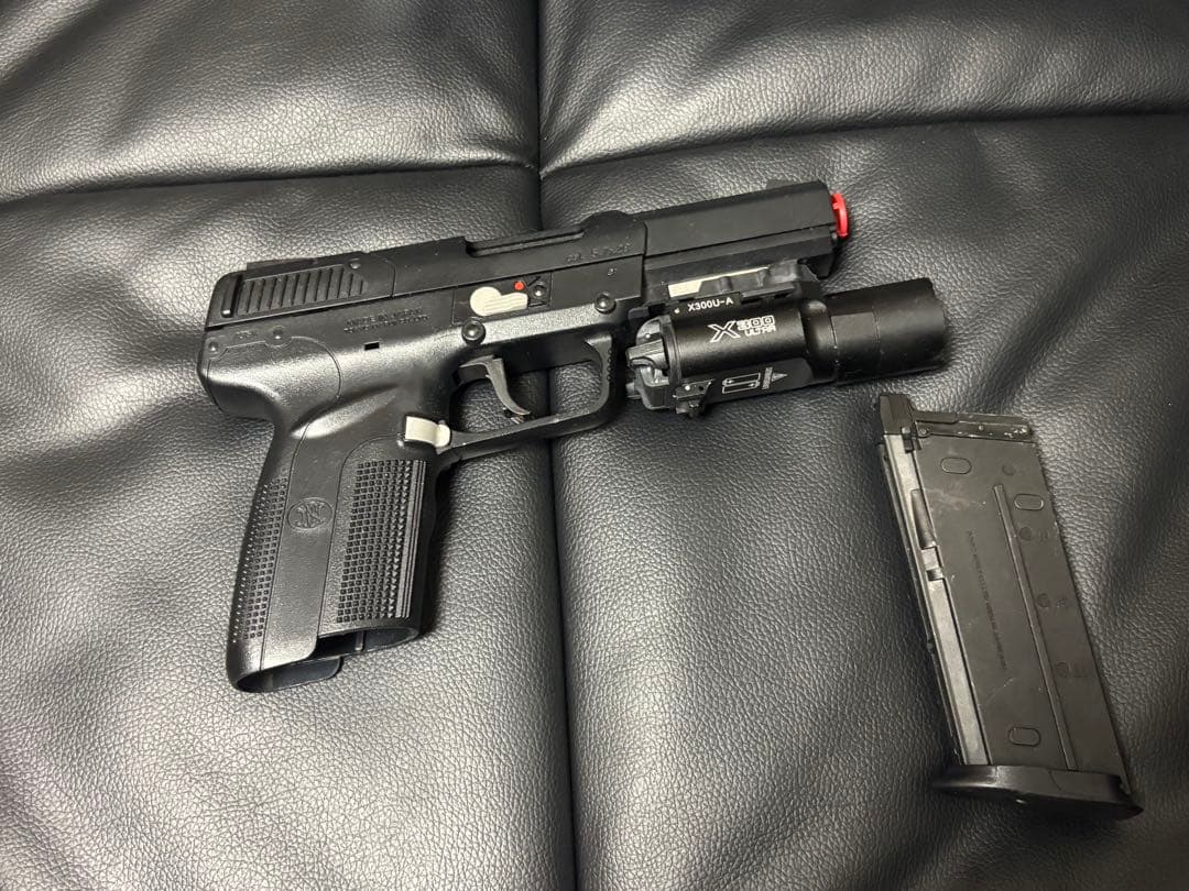 東京マルイ　FN-57 ガスガン