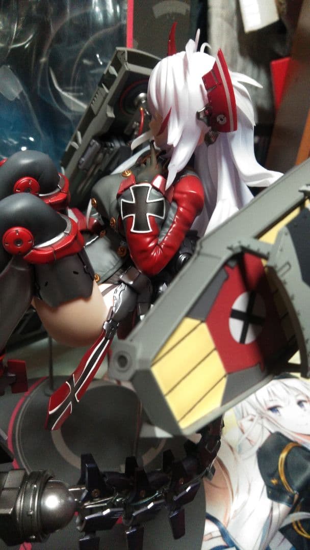 お*ン様 アズールレーンプリンツ・オイゲン フィギュア