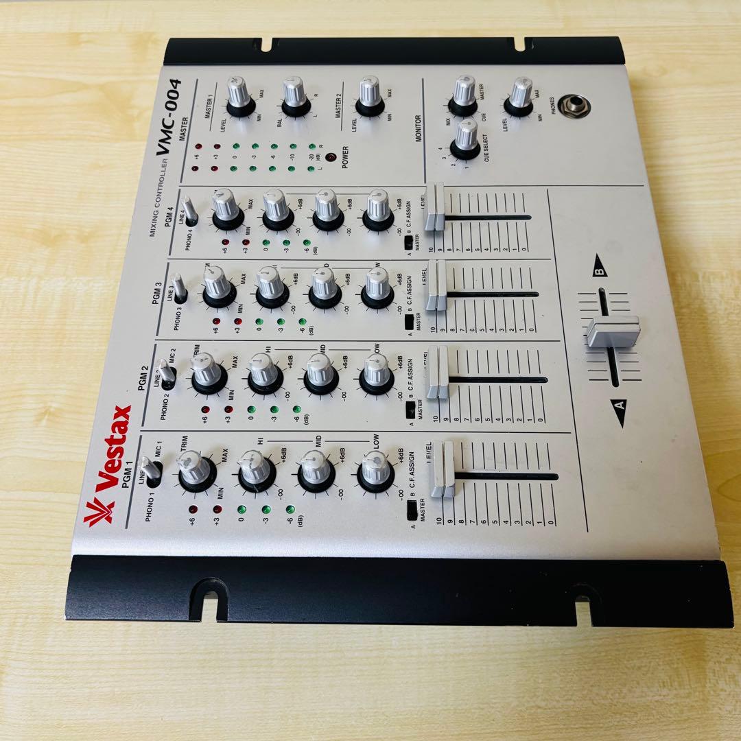 【ジャンク品】Vestax VMC-004 DJミキサー　通電確認済　※本体のみ