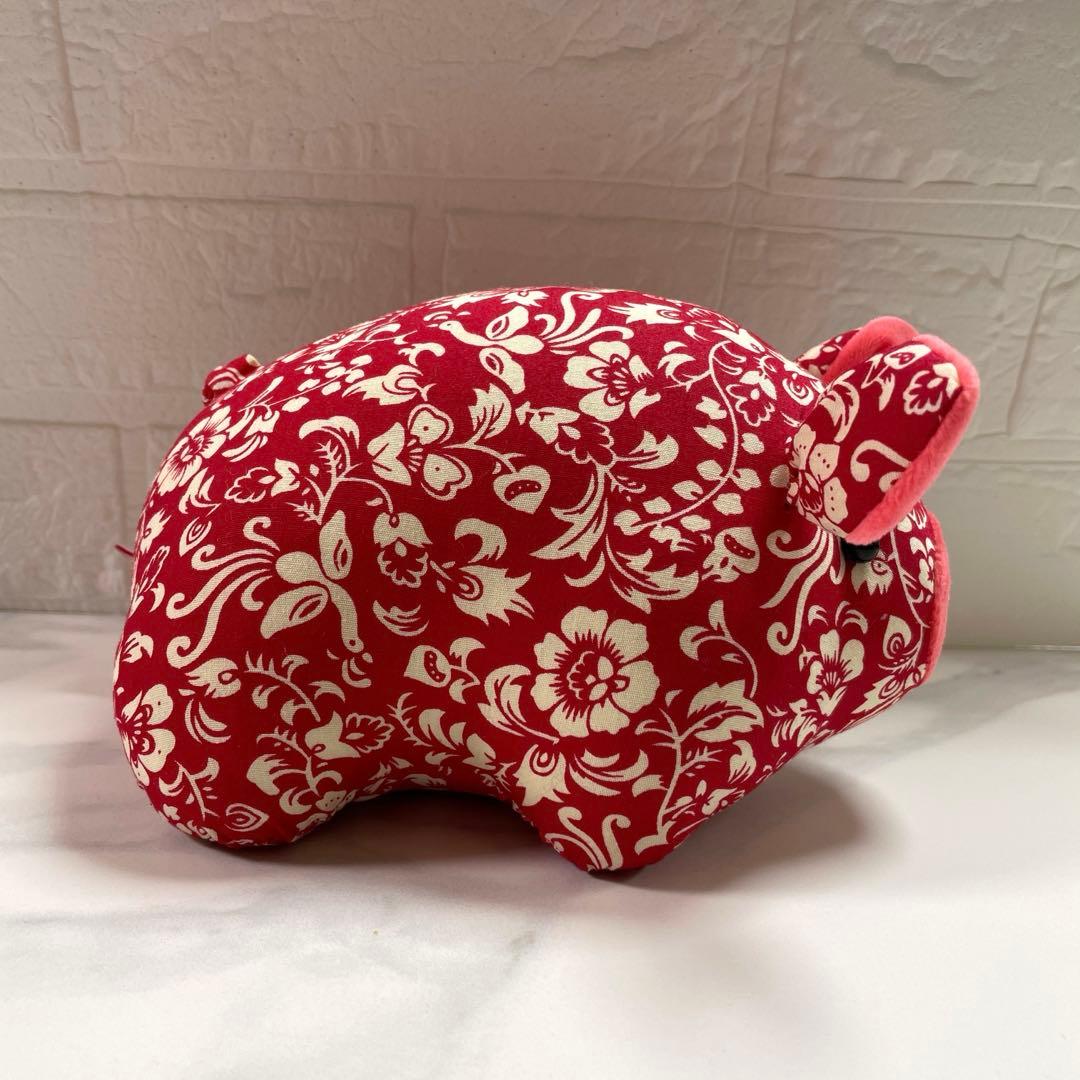 豚ぬいぐるみ　花柄　赤いブタ　総柄　布製　レア　アニマル　匿名配送