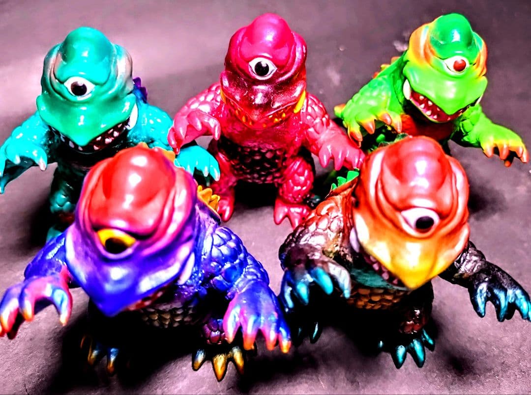 シカルナ工房、ザゴラ(山中の怪獣)中岡俊哉、「世界の怪獣」より、ミニソフビ。５体