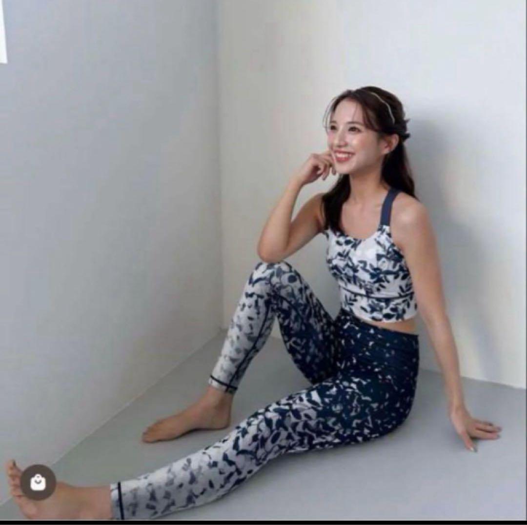 【SUKALA】リーフパネルブラトップ&レギンス 上下ヨガウェアセット　L