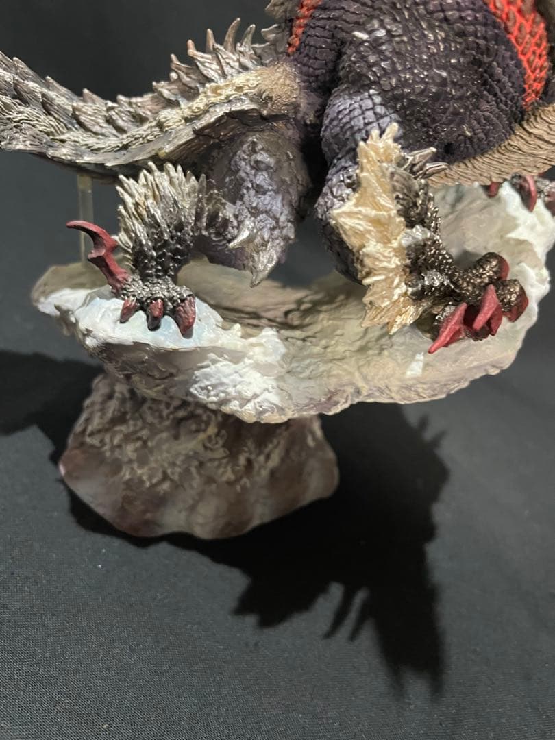 フィギュアビルダー　クリエイターズモデル　獄狼竜ジンオウガ（亜種）