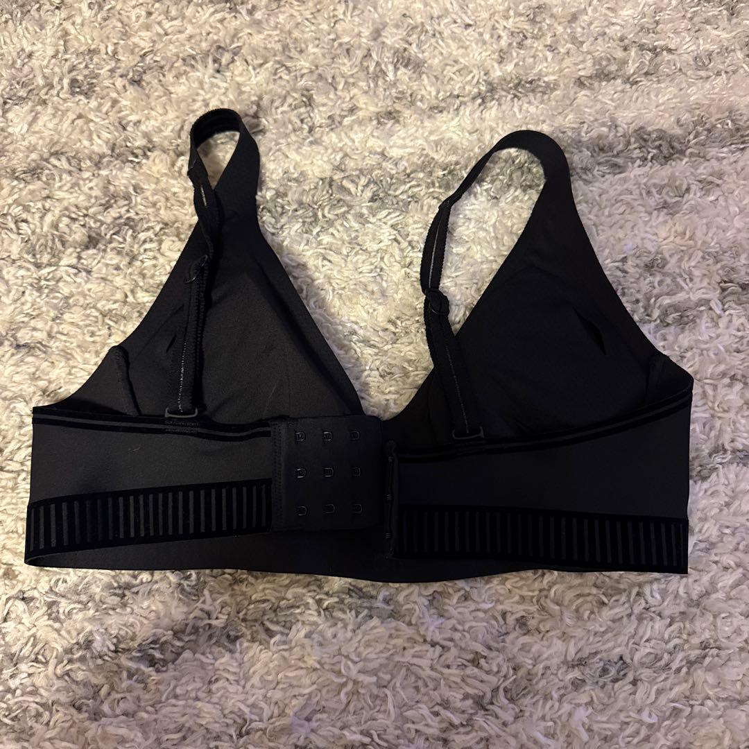 美品　alo yoga Airlift レギンス/ブラトップセットアップ