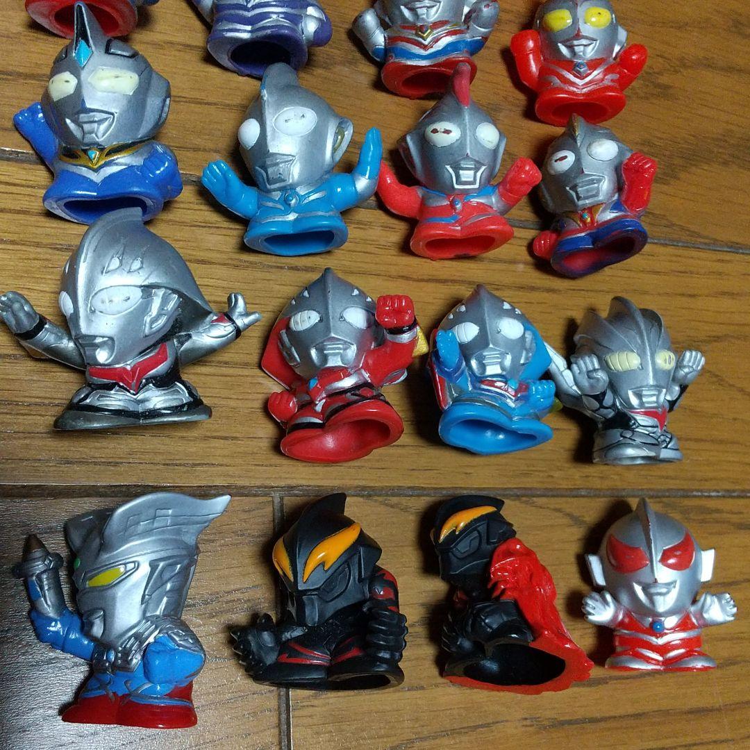 指人形　ウルトラマン　53種　＋　ベリアル　ニセウルトラマン３個セット　ダブリ無