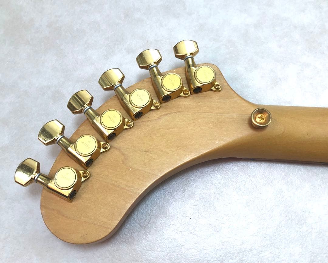 【美品】ZO-3C メタリックレッド アンプ内蔵ミニギター ヘッドフォン端子付き