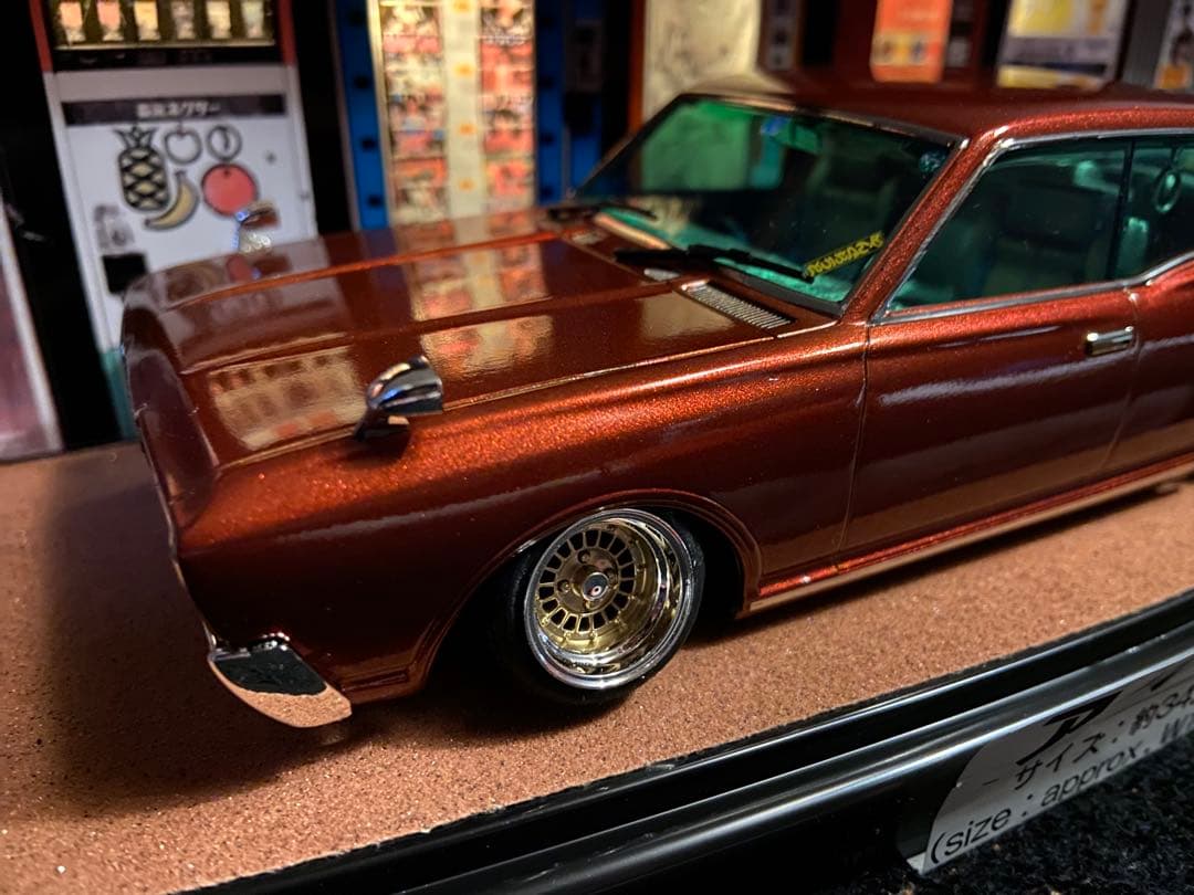 1/24 330 セドリック カスタム　ジオラマ　クリアケース付　旧車