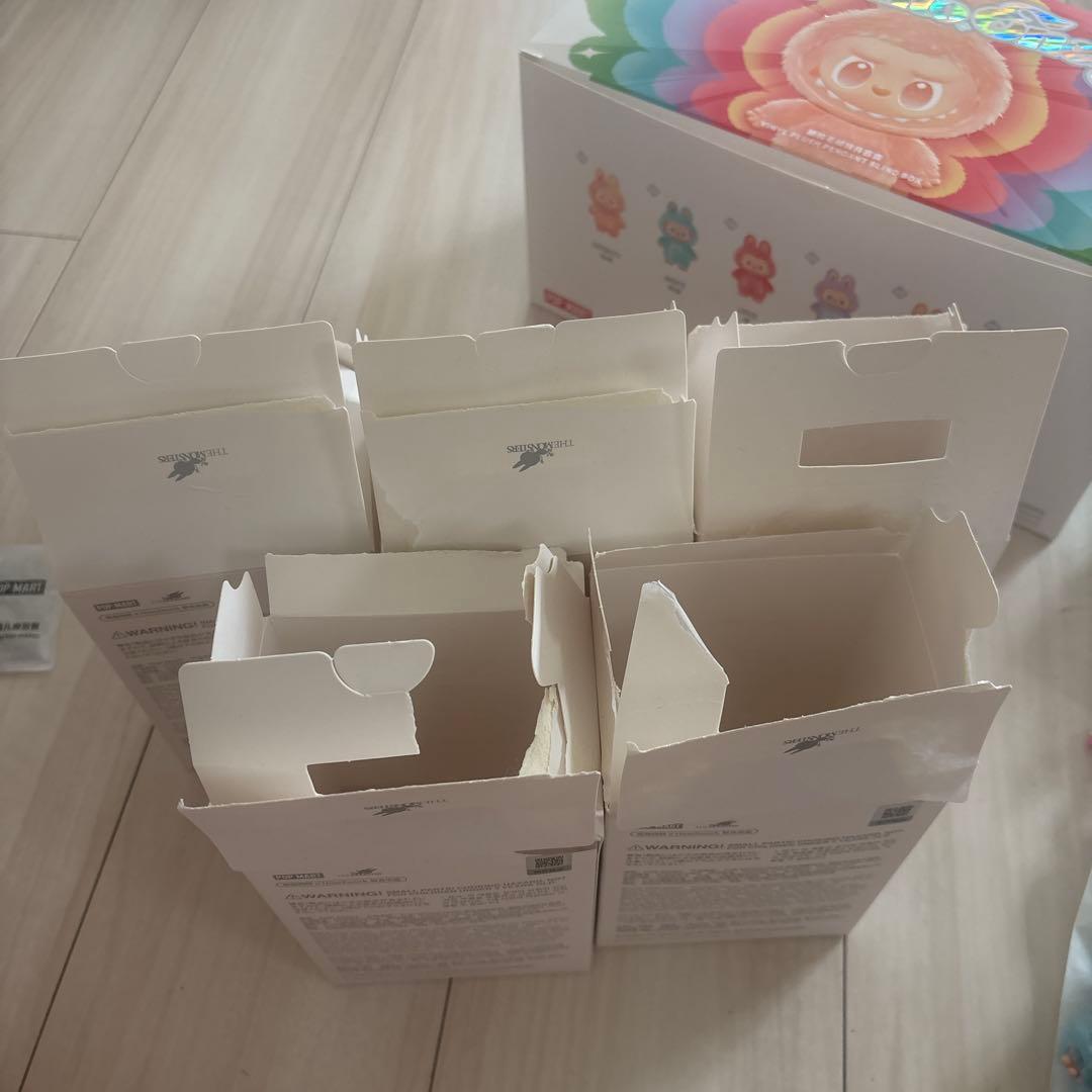 POP MART LABUBU ラブブ　エナジー