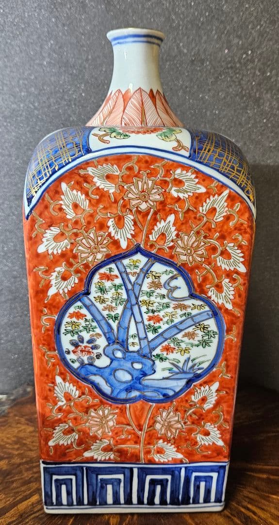 有田焼　金彩色絵　古伊万里写し　四方瓶 四方徳利　花入れ　インテリア　オブジェ