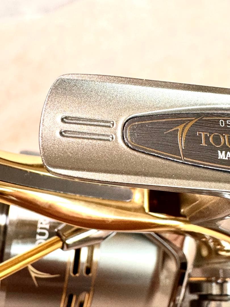 〈祐〉ダイワTOURNAMENT トーナメンISO Z4000LBD