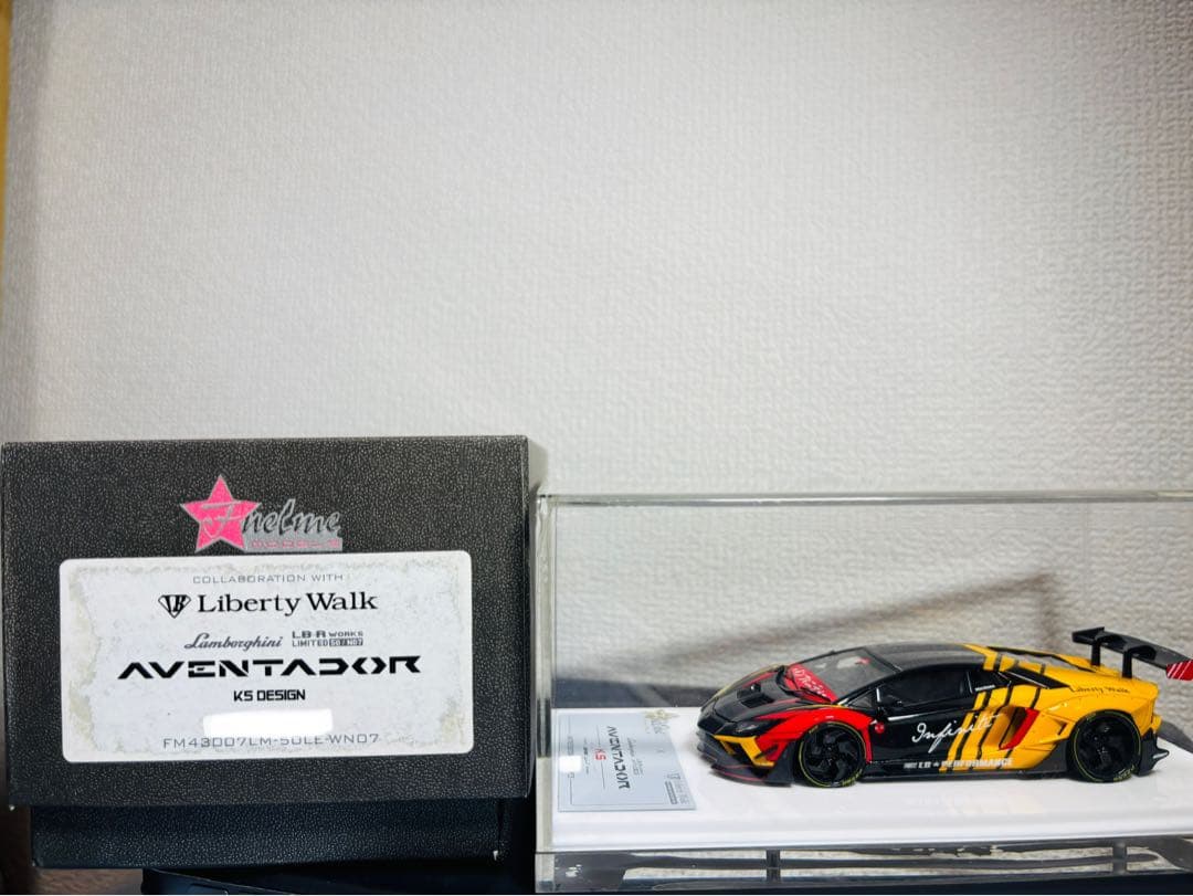 ミニカー Liberty Walk Aventador K5 1/64