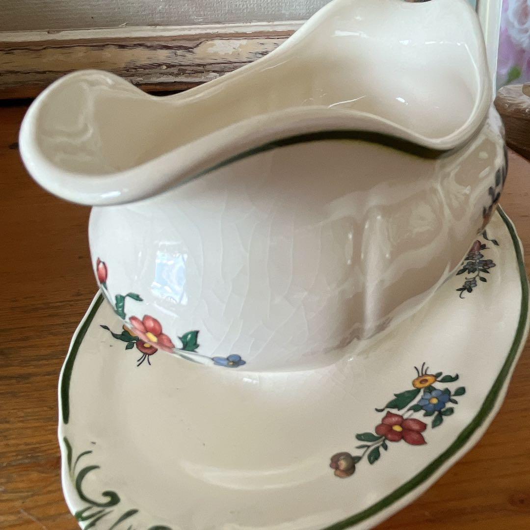 ビレロイボッホ　ストラスブールの花柄ソーシエール