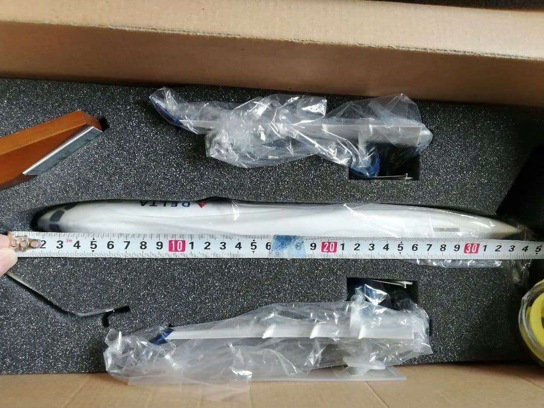 デルタ航空 Airbus A220-100 1/100スケール