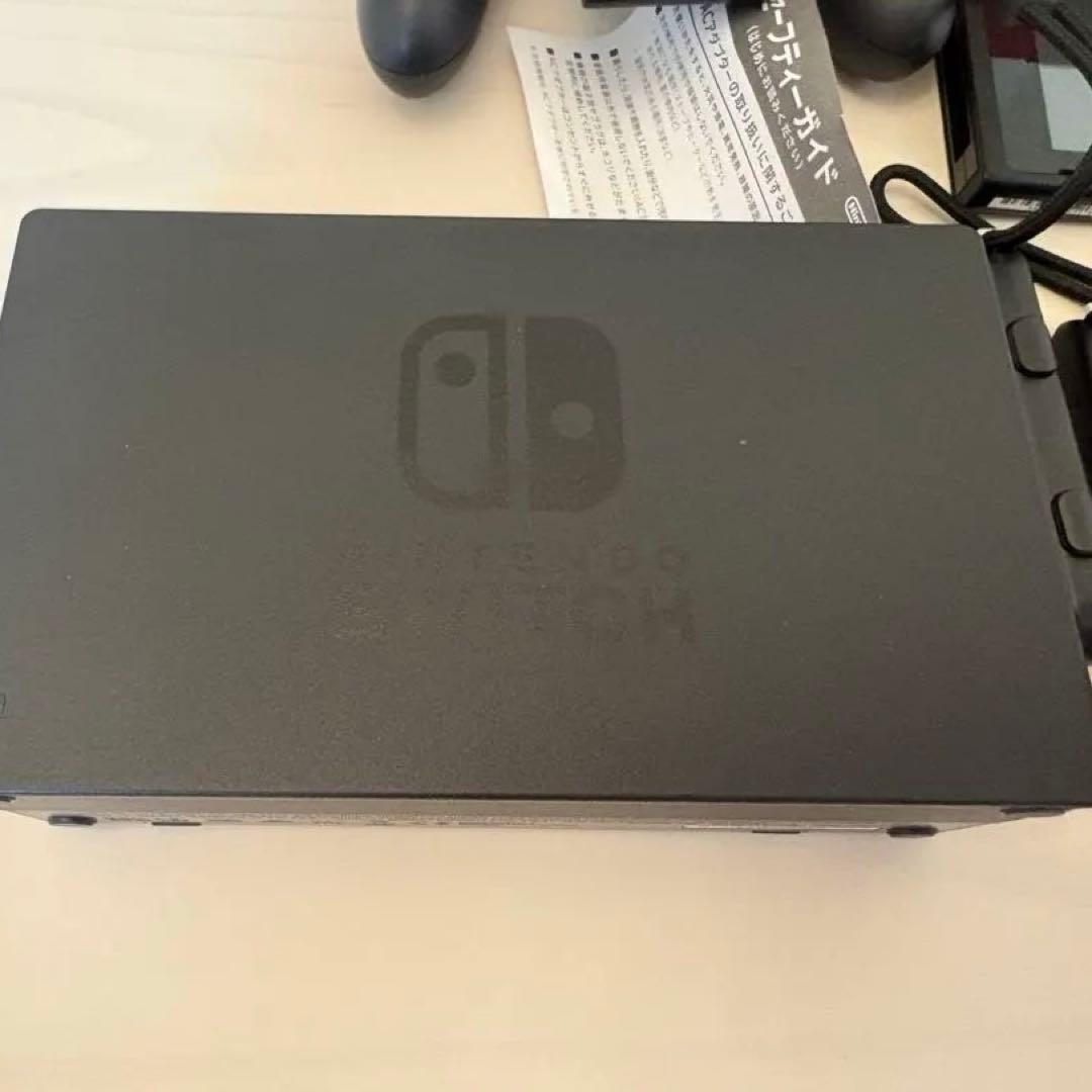 Nintendo Switch 本体　ジョイコンなし　黒グレー