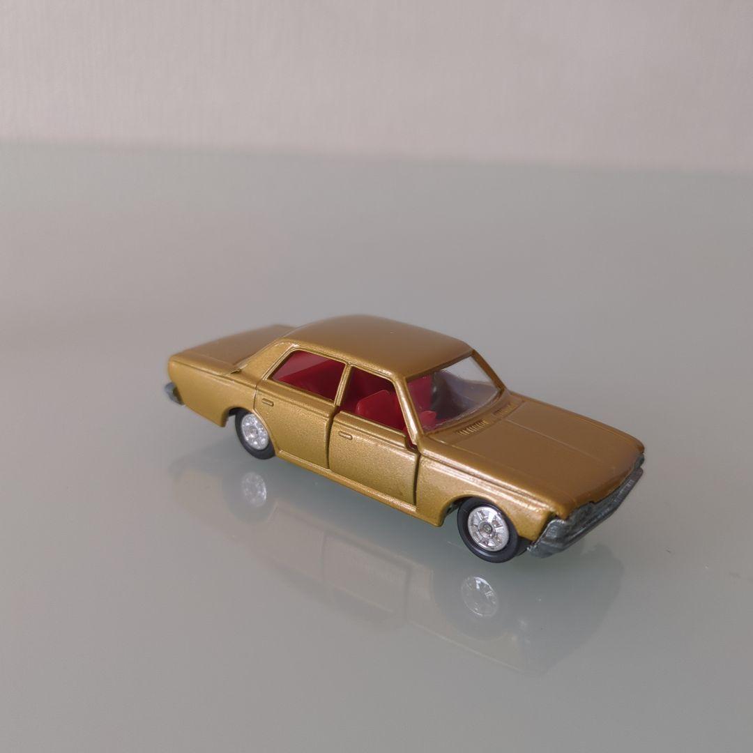 黒箱 トミカ 1/65 クラウンスーパーデラックス