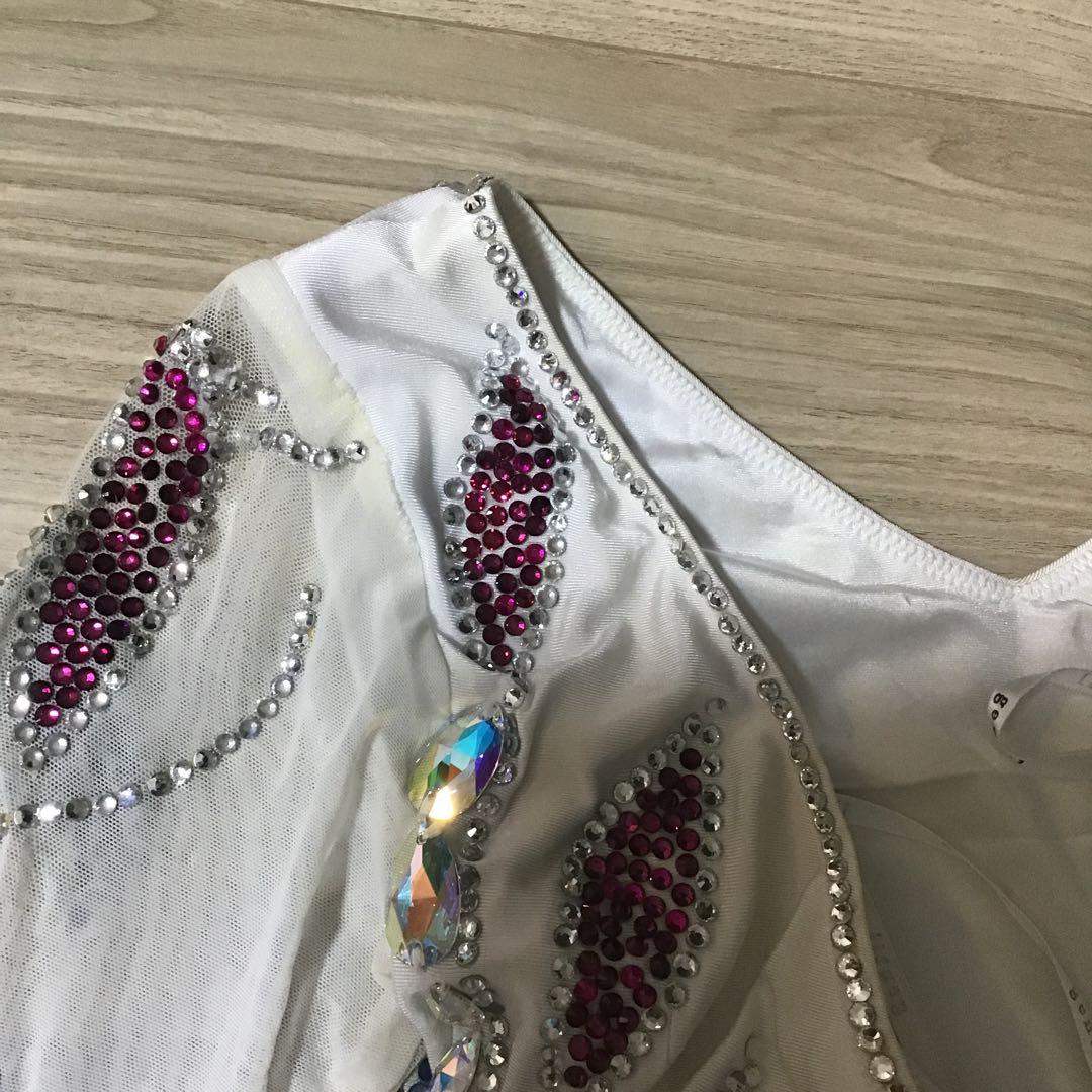 社交ダンス　白　ドレス　競技会　パーティー　トライアル　ジャンテイ