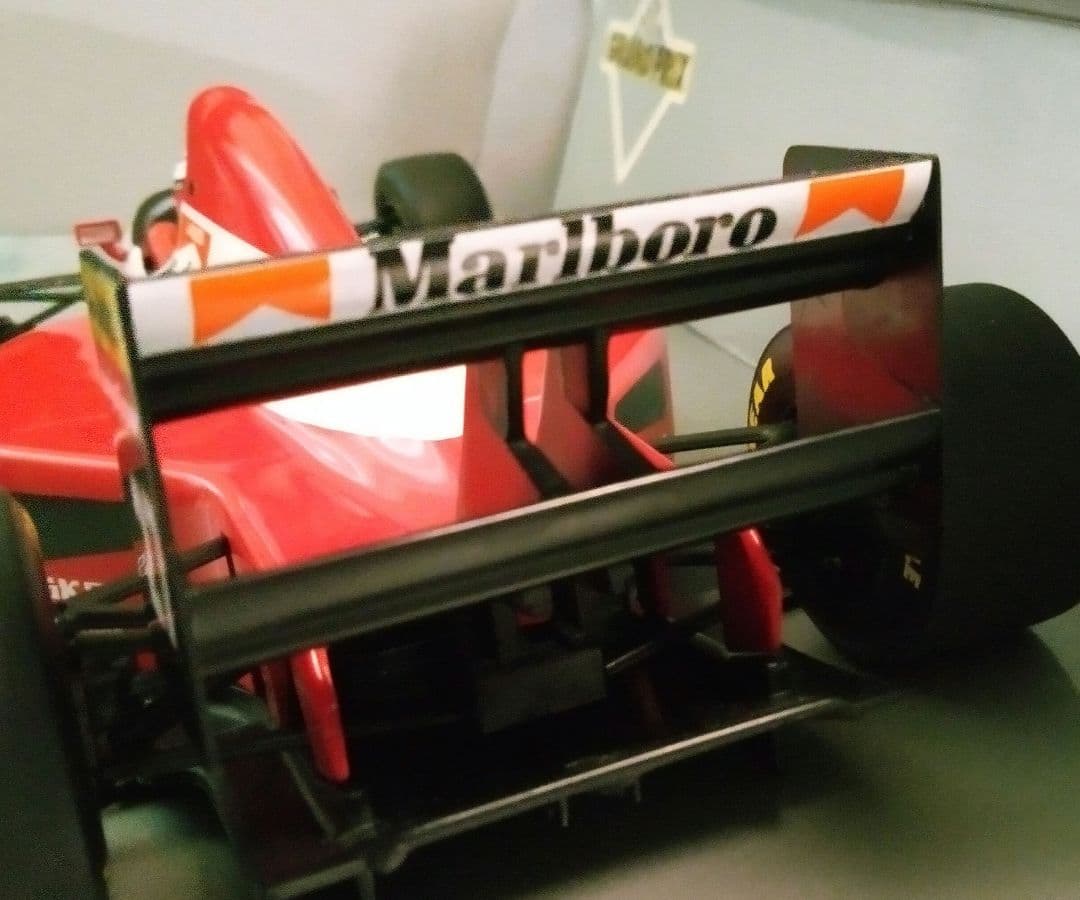 ミニチャンプス 1/18 F1 フェラーリ F93A J.アレジ