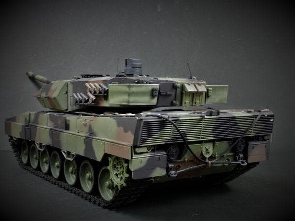 Henglong（ヘンロン）1/16 レオパルト2 A6 技術基準適合証明済