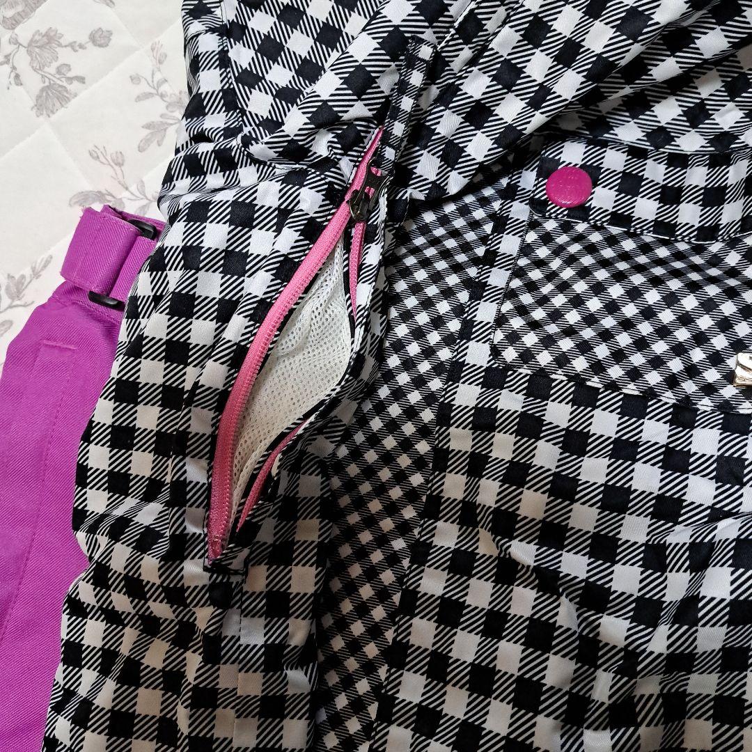 スノボーウェア上下　ゴーグル　手袋　プロテクター付き