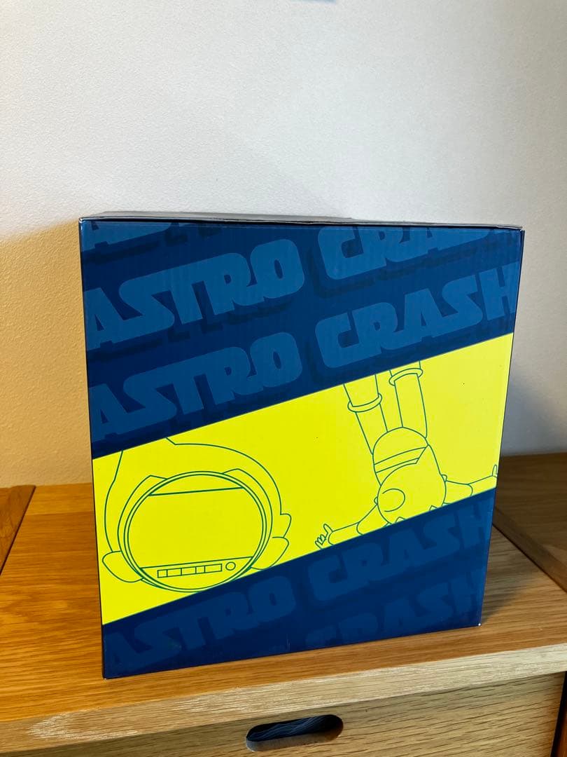 ASTRO CRASH BY JOSH DIVINEフィギュア 鉄腕アトム