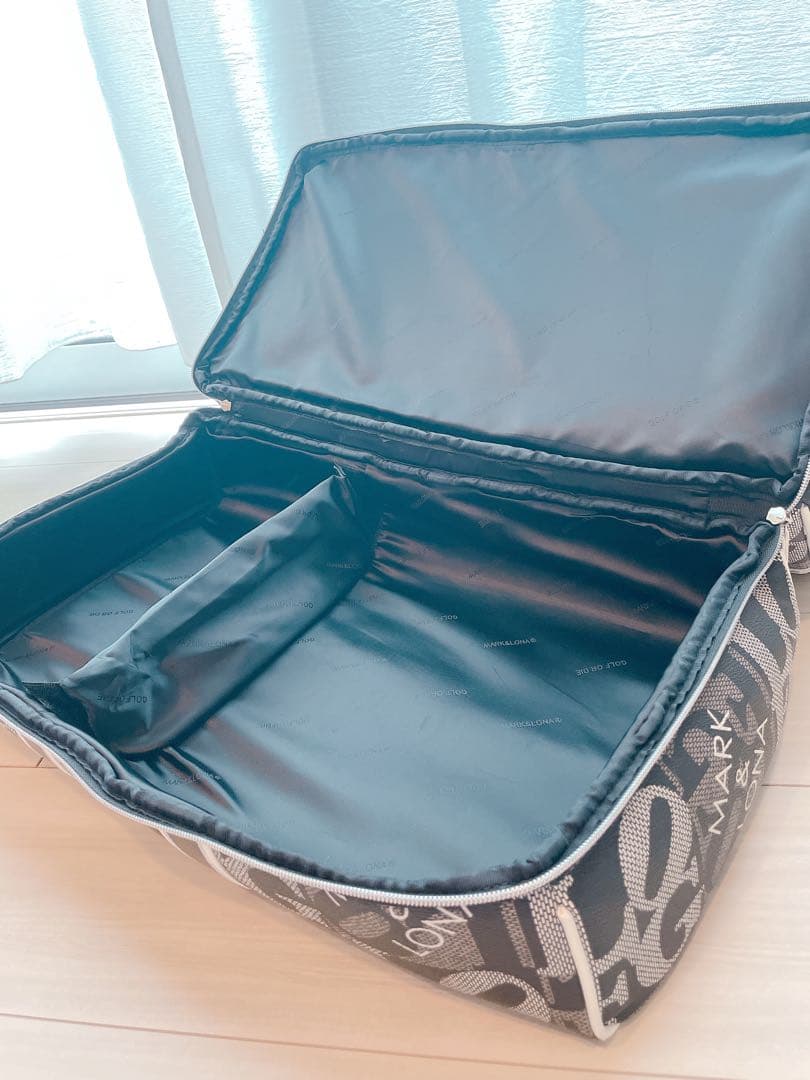 【マークアンドロナ】ゴルフバッグ 大容量