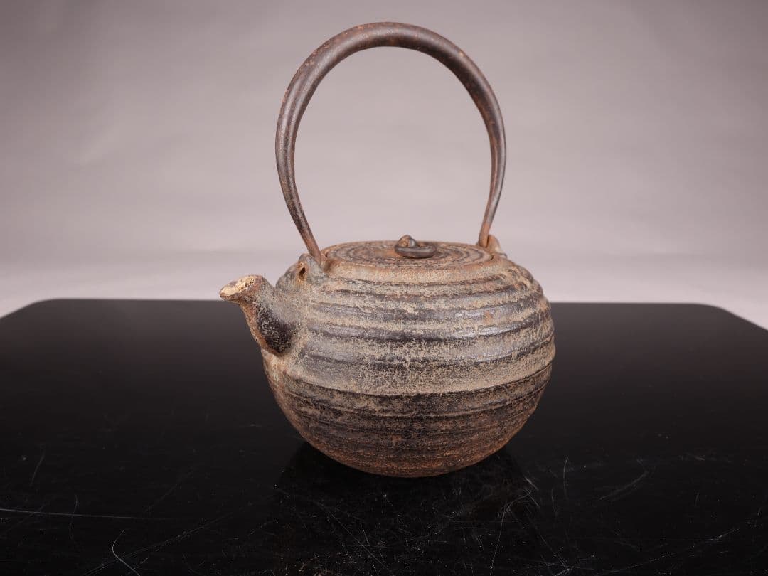 A928鉄瓶 無銘 鉄蓋 湯沸 茶道具 重量1012g 800ml【＋＝