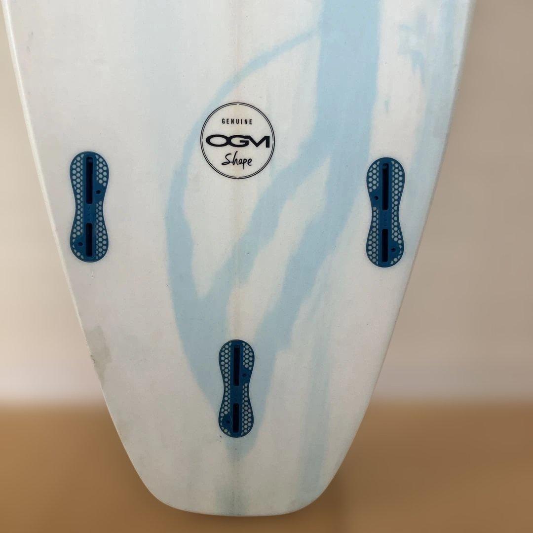 ショートボード ホワイト・ブル