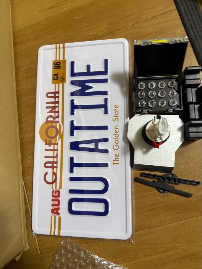 壱商　デアゴスティーニ　デロリアン