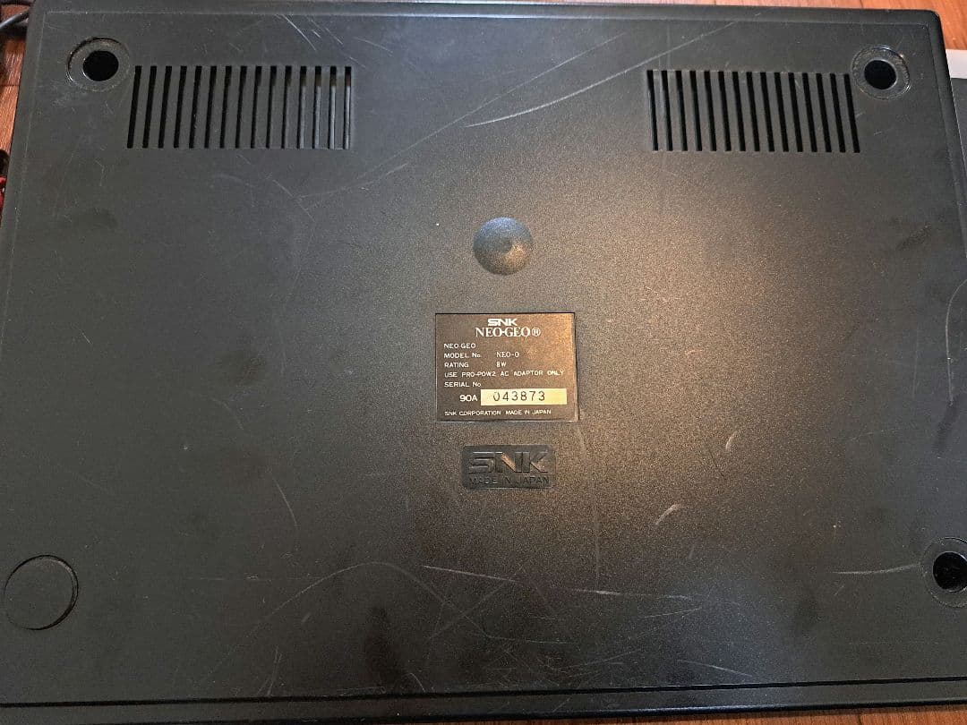 希少　SNK NEO-GEO 本体 コントローラー2個　ネオジオ 本体