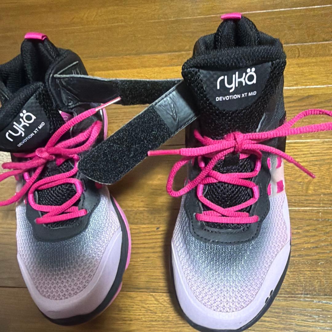 ズンバシューズ