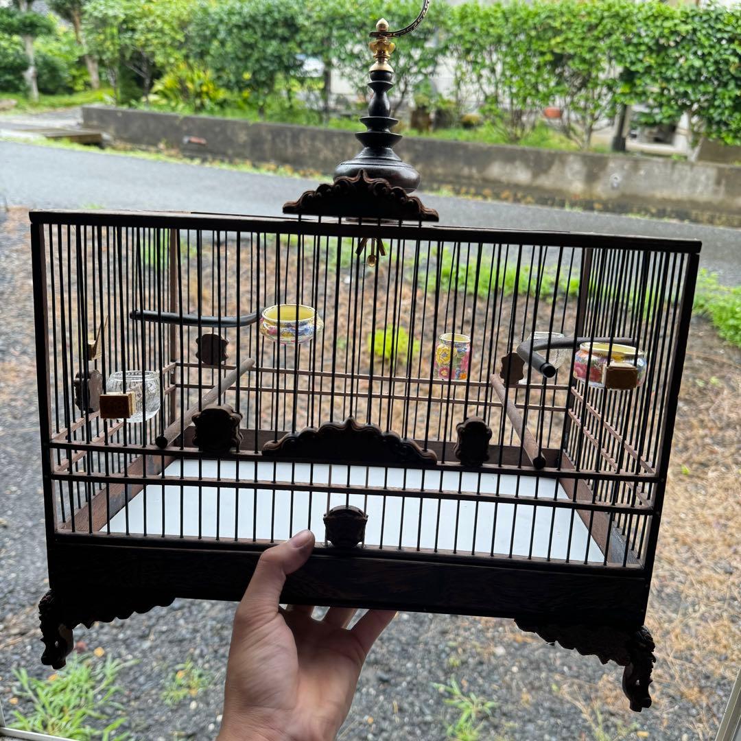 オウム用の鳥かご