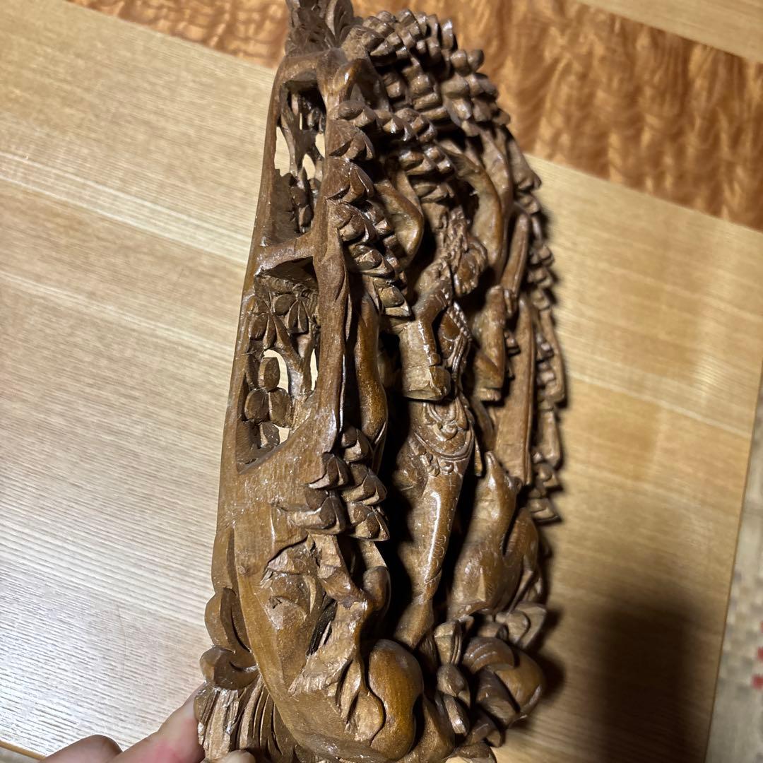 バリ島 GARUDAショップ購入 ヴィンテージ木彫り壁掛けアート（人物と鹿）