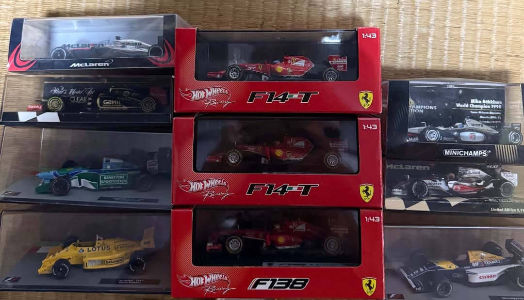 ミニカーコレクション 1/43 フェラーリ F14-T F138 マクラーレン