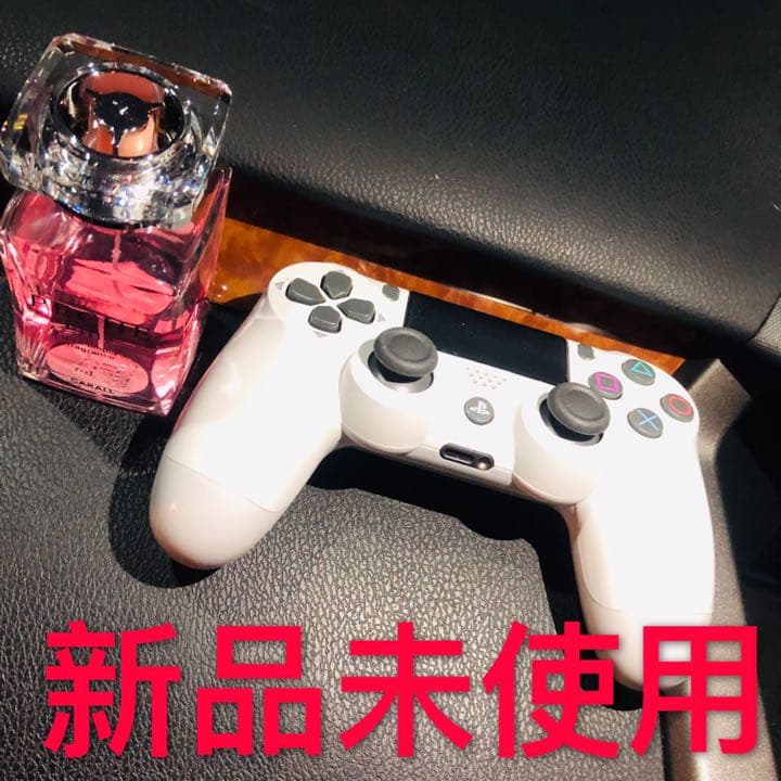 新品コントローラー 二つ付き+新品初回特典PS4限定版FF零式+USBケーブル