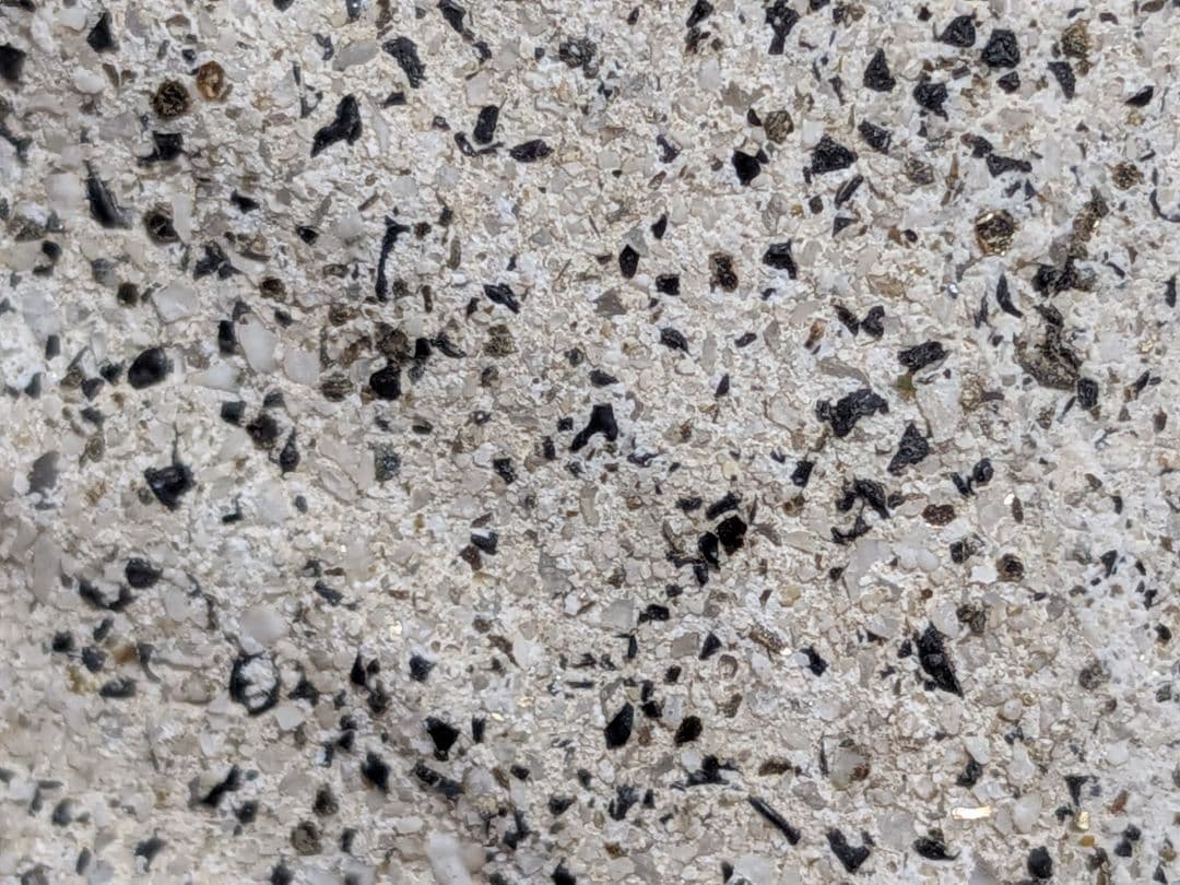 花崗岩（御影石）全長２４Ｘ横幅２３Ｘ高さ２４センチ重量１０キログラム超タヌキ置物