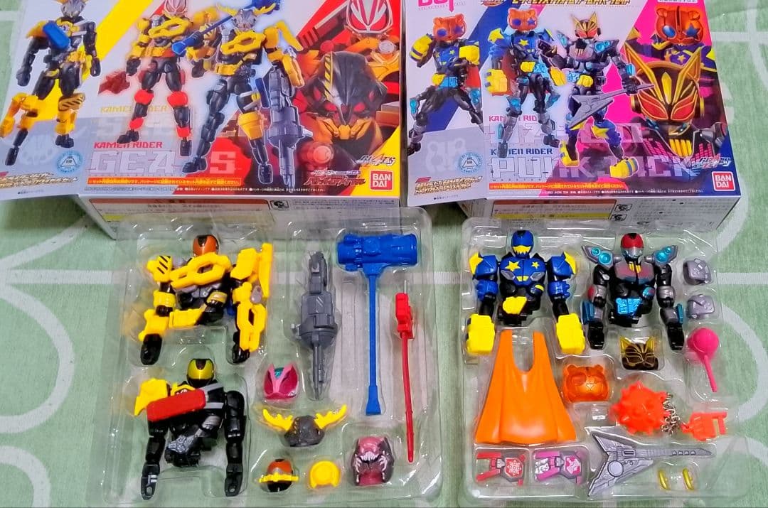 仮面ライダーギーツ　リボルブチェンジシリーズまとめ売り