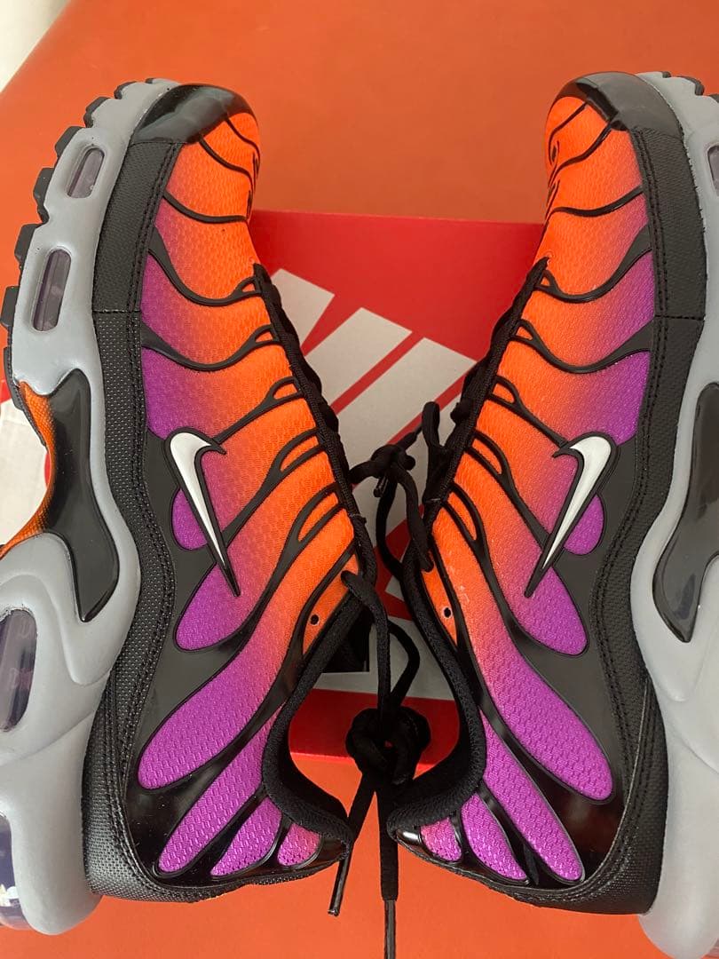 Nike Air Max Plus オレンジ/ブラック/パープル
