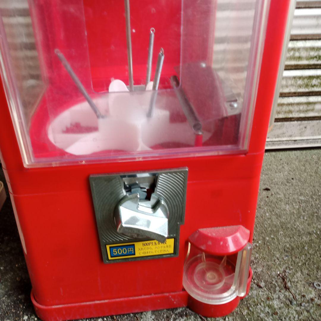 ガチャガチャ　カプセル　筐体　本体