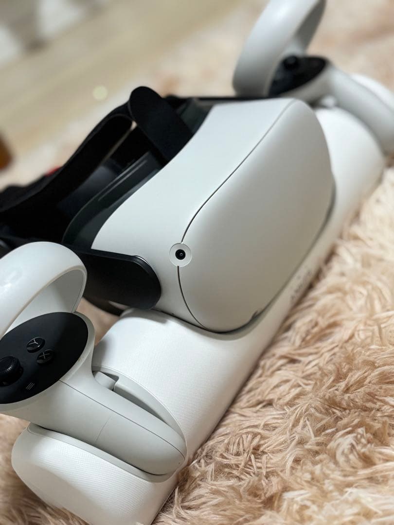  Quest 2（256GB）＋ ANKER 充電機能付きスタンドセット