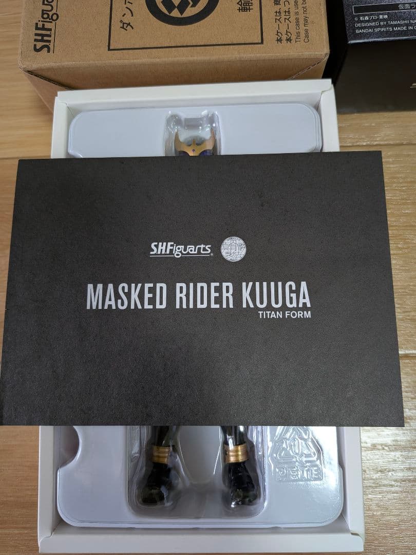 真骨彫　仮面ライダークウガ　タイタンフォーム
