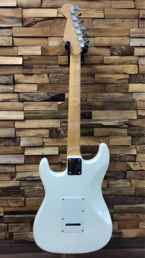 Legend ストラトタイプ 焼けあり ストラトキャスター ダブルカッタウェイ